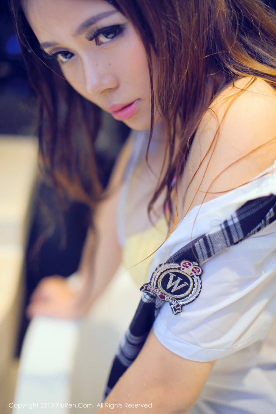 秀人网美女模特奈奈Fox学生制服诱惑浴缸室拍摄-29