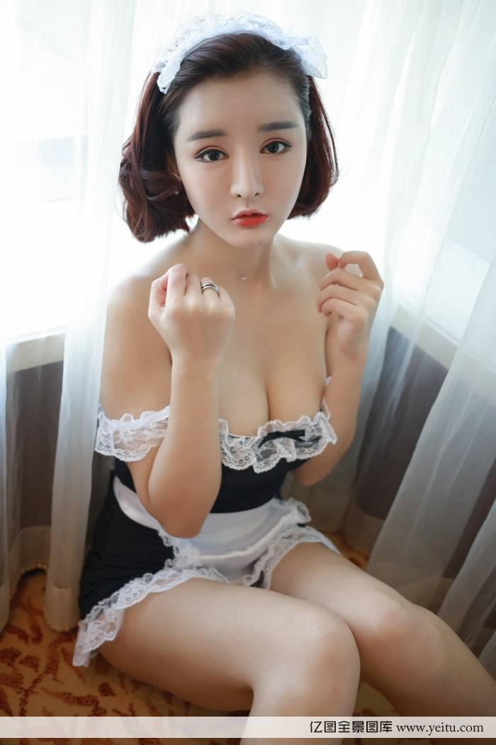 宅男女神佳佳JiaJia大胆拍私房豪乳呼之欲出-9