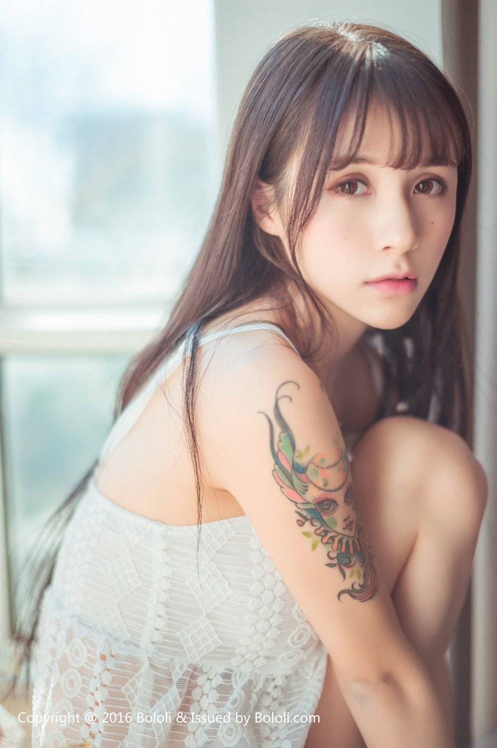 菠萝社美女模特夏美酱穿着白裙内衣性感诱惑-48