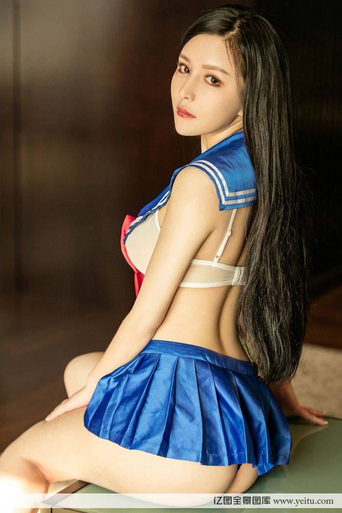 尤果网巨乳女王沈诺馨制服诱惑蕾丝内衣写真-12