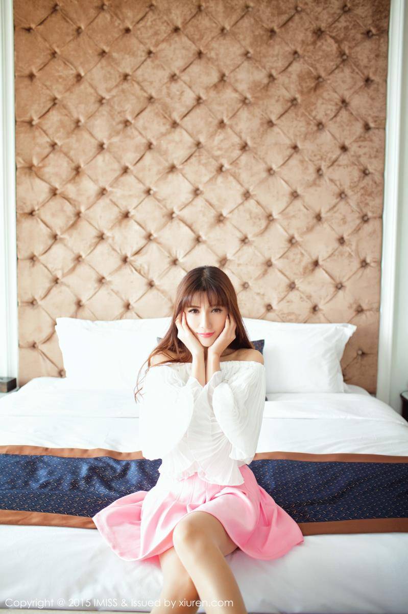 爱蜜社气质美女Sandy陈天扬清新养眼诱惑旅拍-18