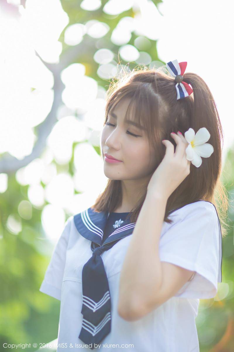 爱蜜社美女模特Sandy陈天扬校服制服诱惑比基尼旅拍-11