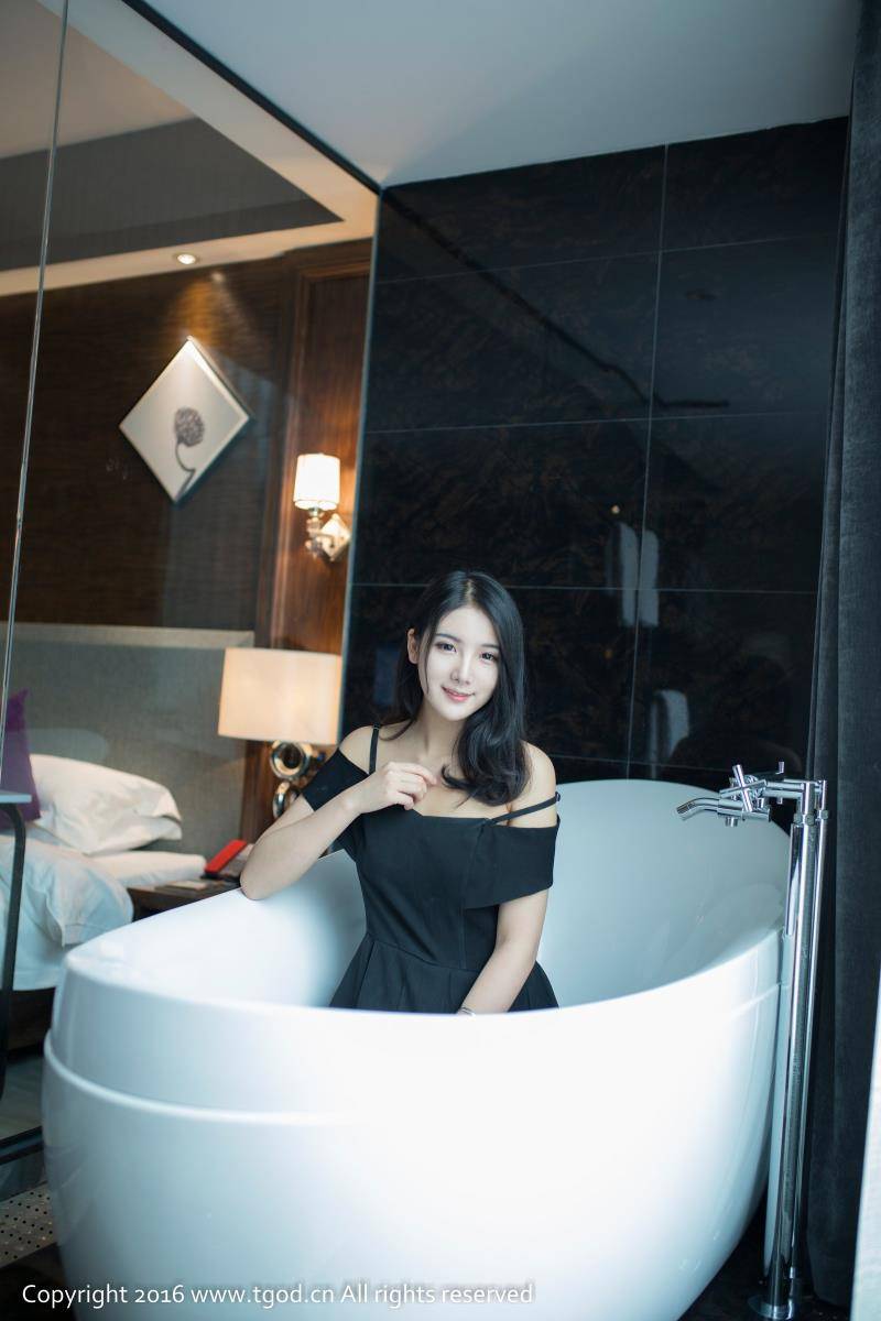 推女神美丽小公主莓ya家居养眼内衣大胆写真-2