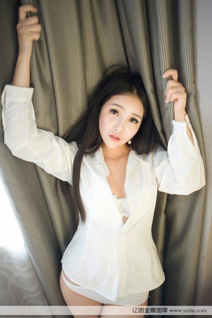 宅男女神艾弥丰乳肥臀室内性感私房写真福利-22