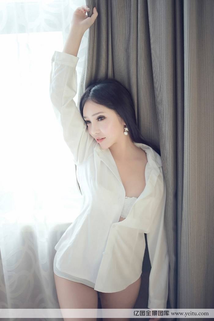 宅男女神艾弥丰乳肥臀室内性感私房写真福利-34