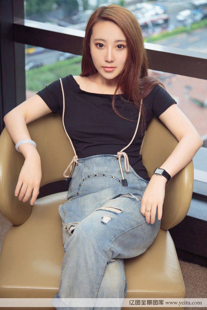 尤果网灵气少女唐溪若情趣蕾丝丁字裤大尺度写真