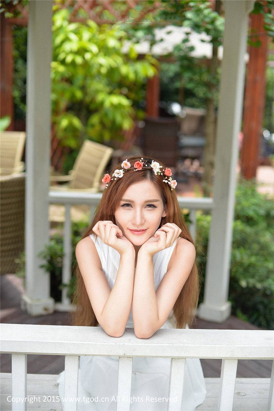 推女神大胸嫩模艾希ICE浙西民宿室外阳光写真-3