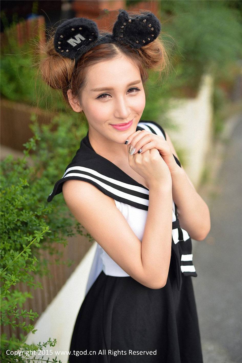 推女神大胸嫩模艾希ICE浙西民宿室外阳光写真-36