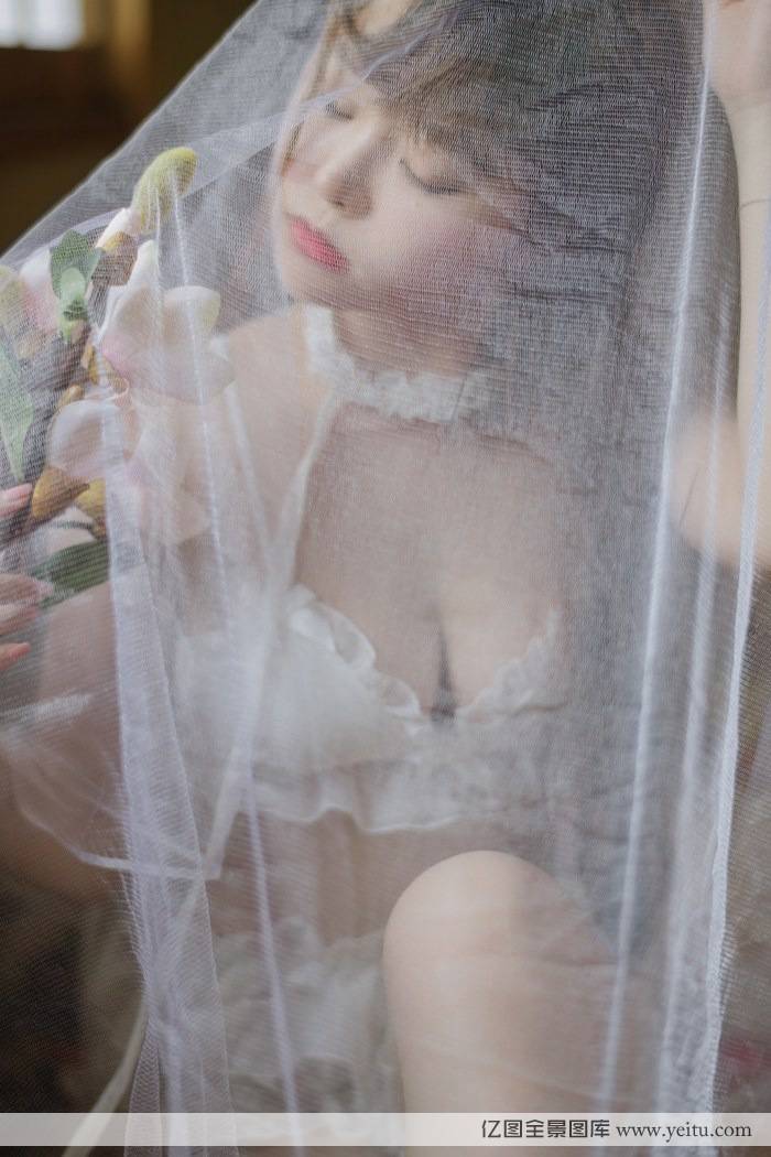 美女模特柳侑绮童颜巨乳身材曼妙诱惑无限-5