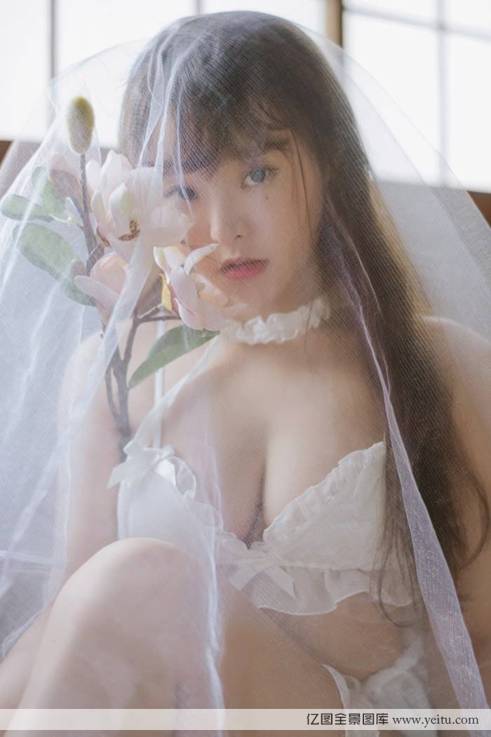 美女模特柳侑绮童颜巨乳身材曼妙诱惑无限-11