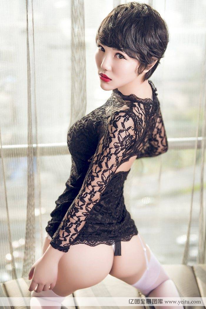 头条女神黎黎Lily(大悦悦)傲人美乳丝袜美腿浴室大尺度写真-2