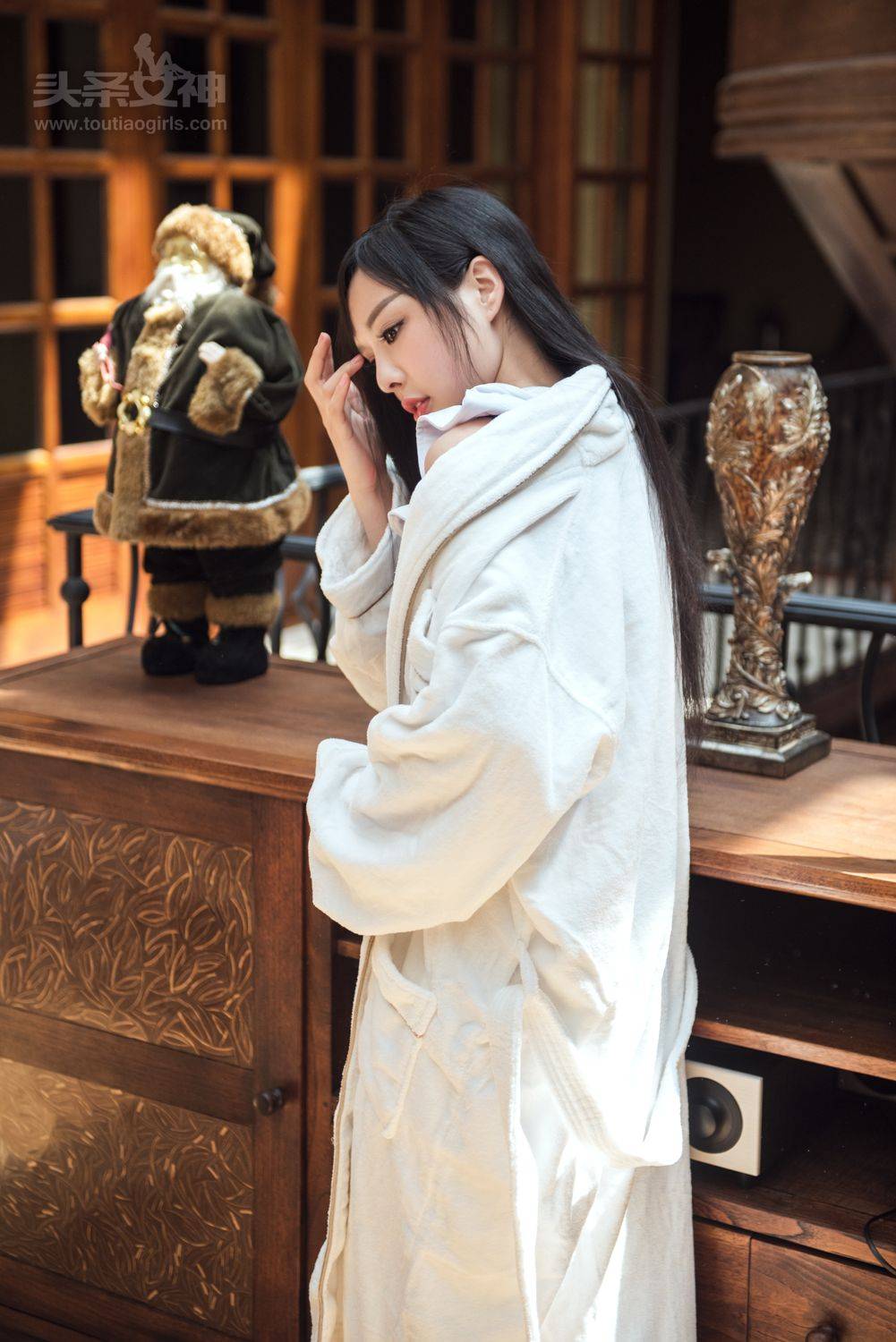 头条女神美女模特周熙妍酒店大堂清新养眼写真-15