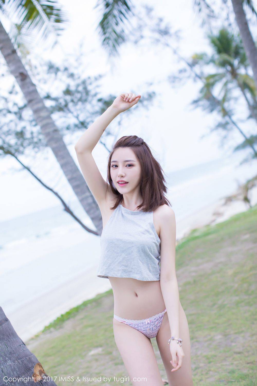 爱蜜社美女模特刘奕宁Lynn两套服饰内衣诱惑系列沙巴旅拍-3