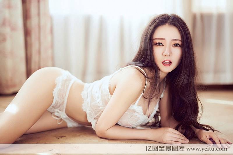 青豆客美女模特莫雅淇Yaki内衣诱惑魅惑家居写真-23