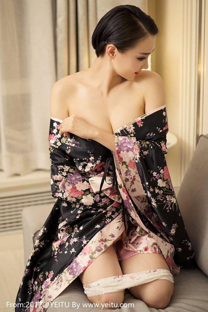 头条女神周营莹翘臀酥胸和服冷艳秀色可餐-25