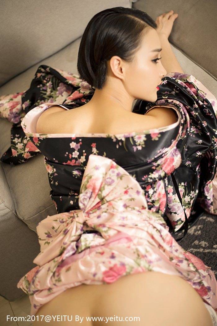 头条女神周营莹翘臀酥胸和服冷艳秀色可餐-30