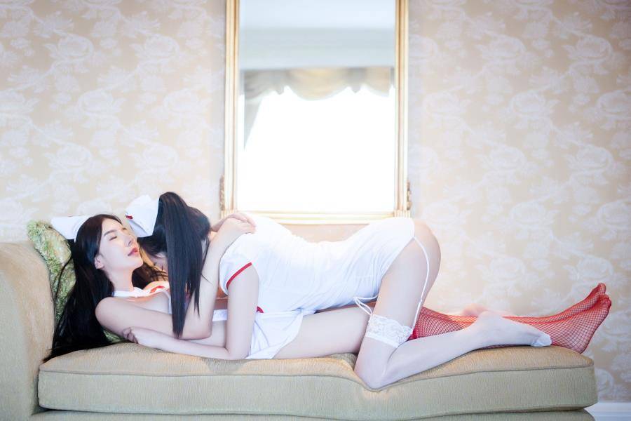 推女郎姐妹花李丽莎大尺度性感护士装制服诱惑-25