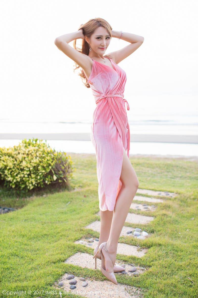 爱蜜社气质美女妤薇Vivian白嫩比基尼沙巴旅拍-21