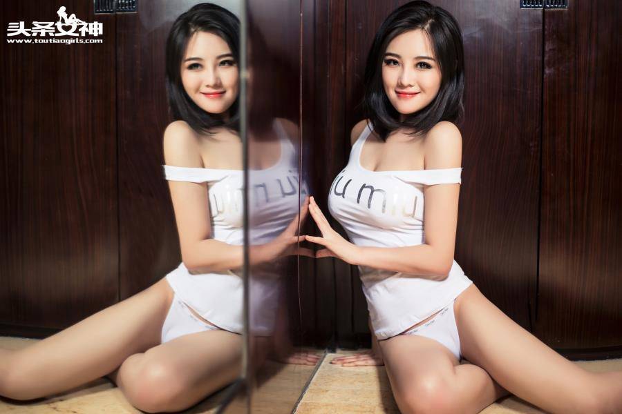 头条女神高萌萌波涛胸涌肉感湿身诱惑大尺度套图-38