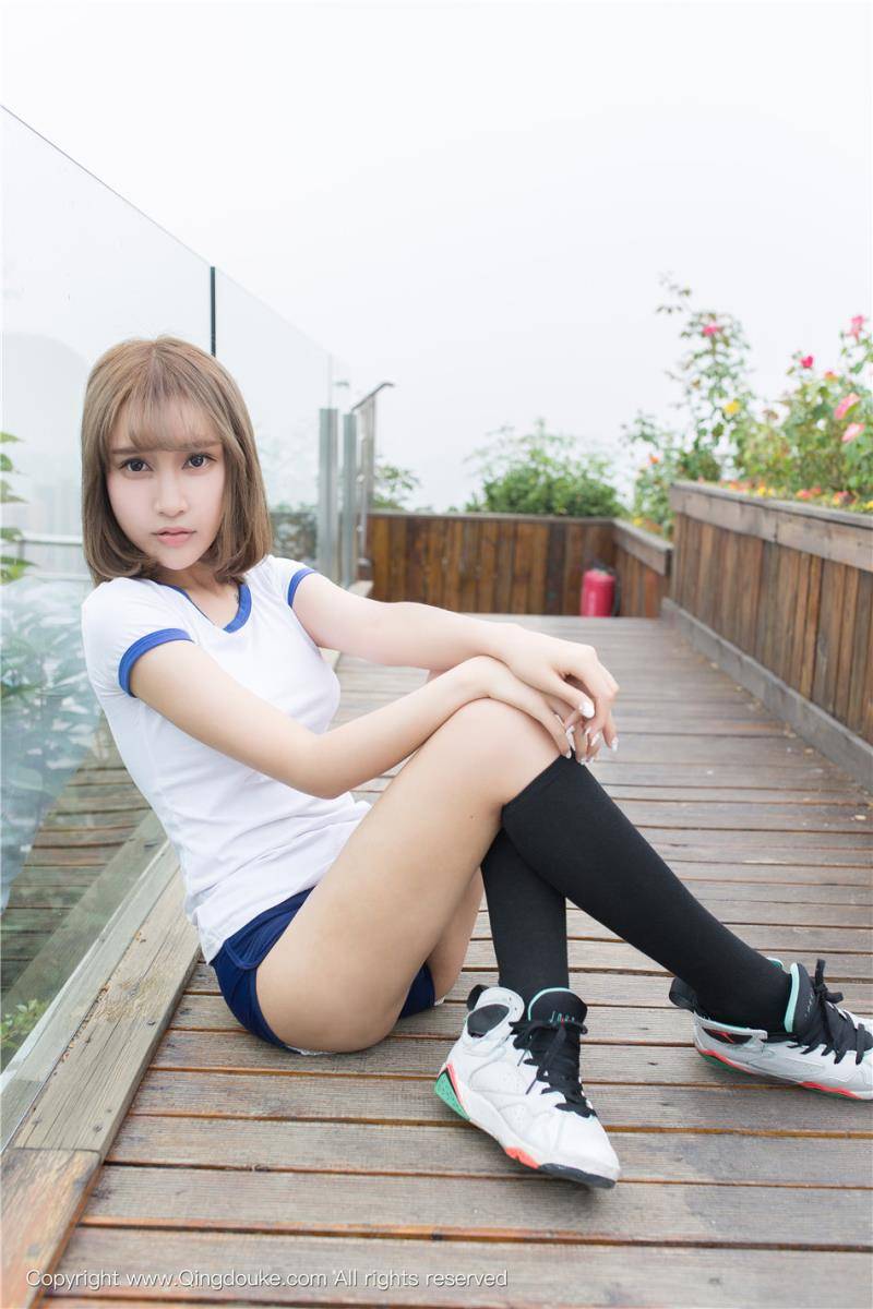 青豆客美少女米诺童颜爆乳户外内衣诱惑气质写真-16