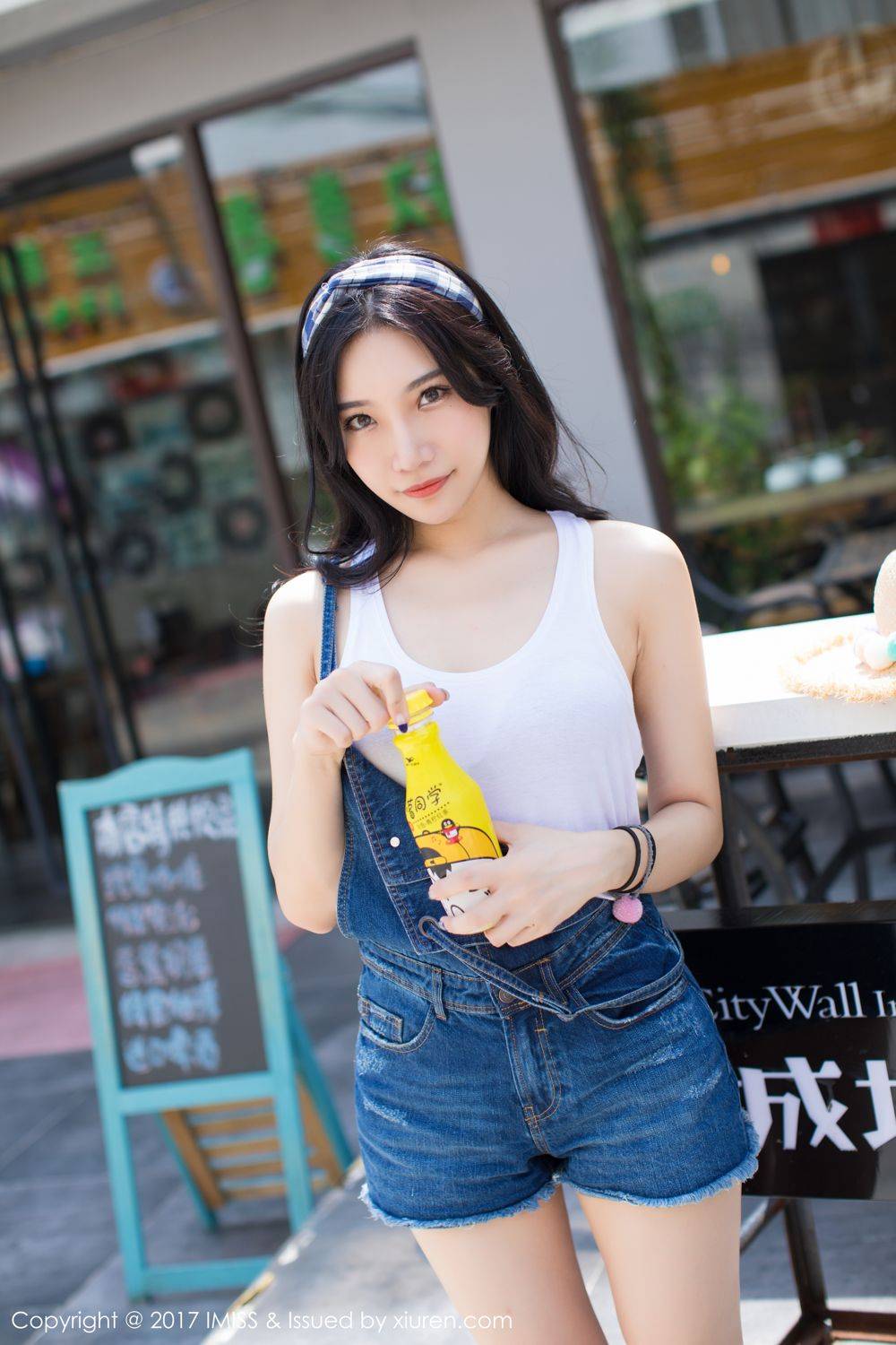 爱蜜社美女模特小狐狸Sica室外牛仔短裤小清新街拍-10