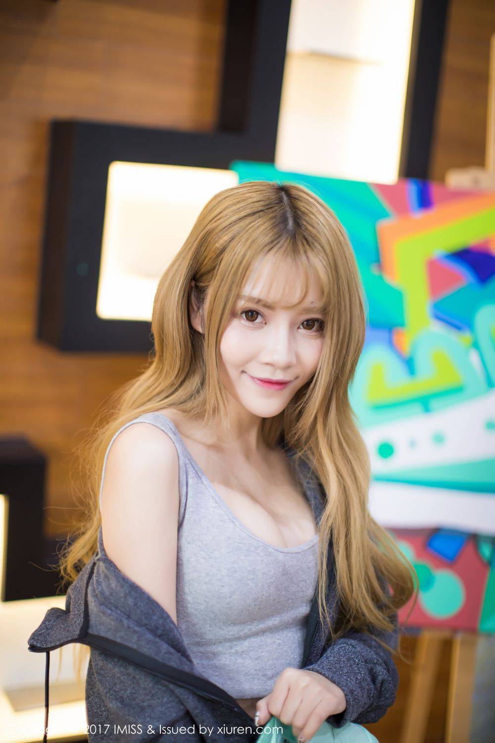 爱蜜社新人模特夏爱铃五官玲珑性感野性私房写真