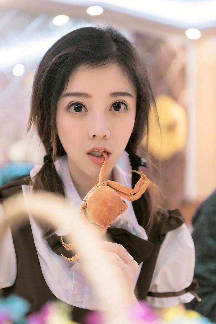 斗鱼TV网络女主手播冯提莫化身性感厨娘-4