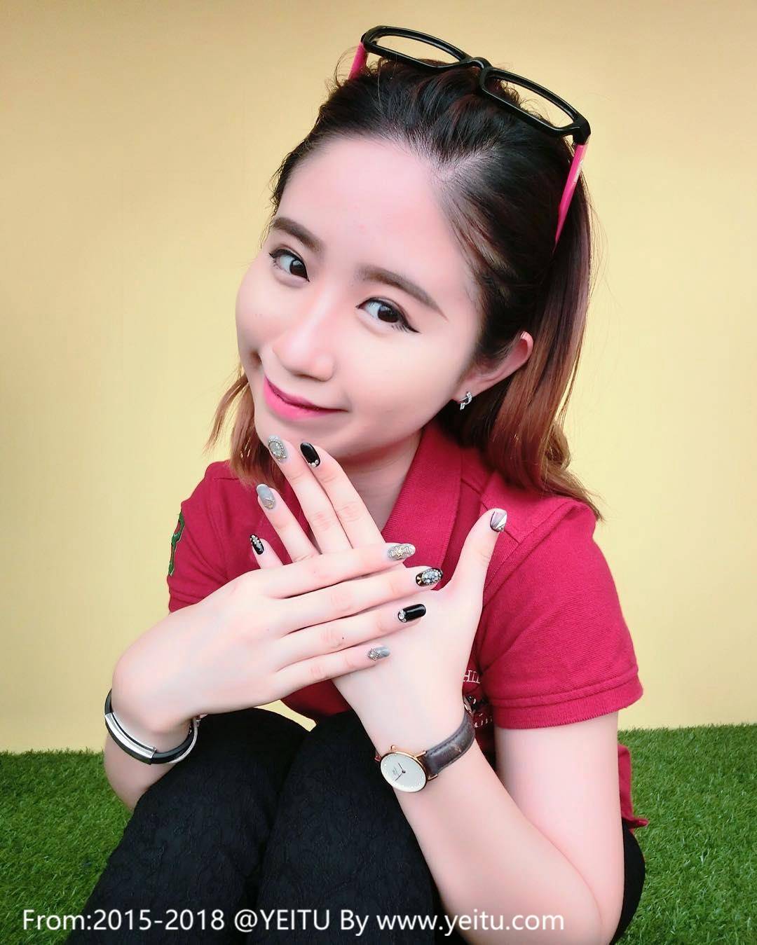 马来西亚正妹李佩怡性感身材养眼自拍福利满满-2