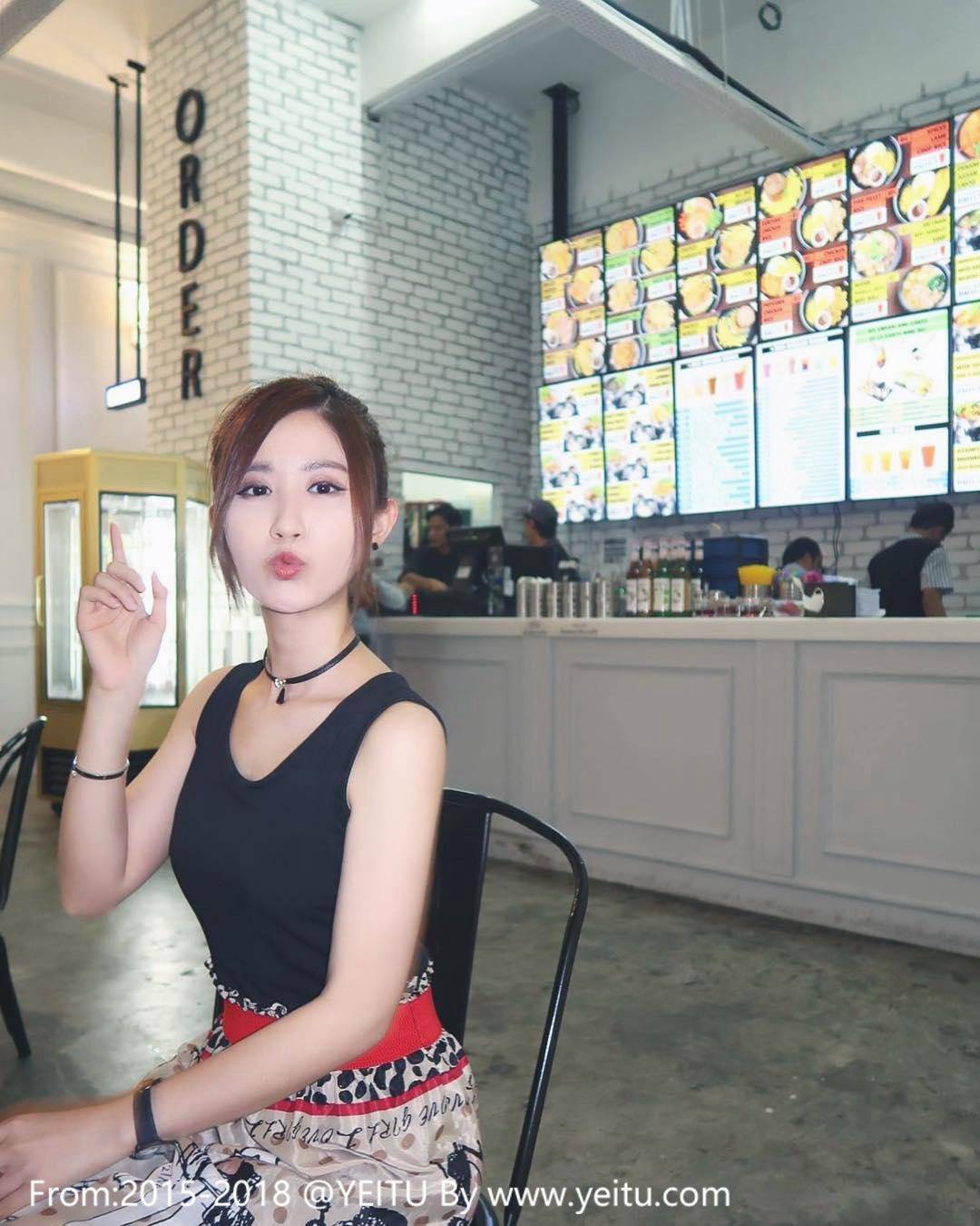 马来西亚正妹李佩怡性感身材养眼自拍福利满满-22