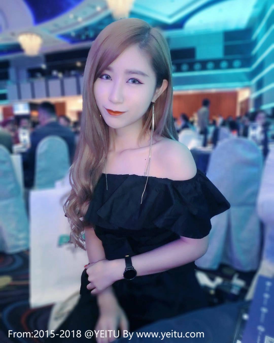 马来西亚正妹李佩怡性感身材养眼自拍福利满满-26