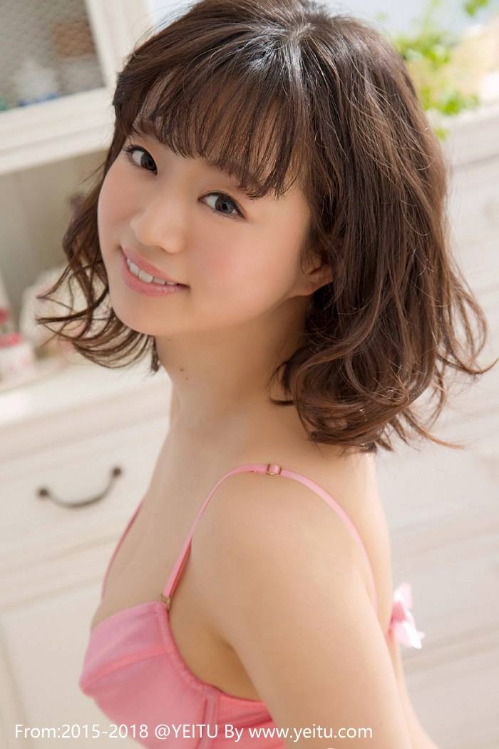 日本美女喜屋武千秋室内内衣诱惑清新养眼福利套图-46