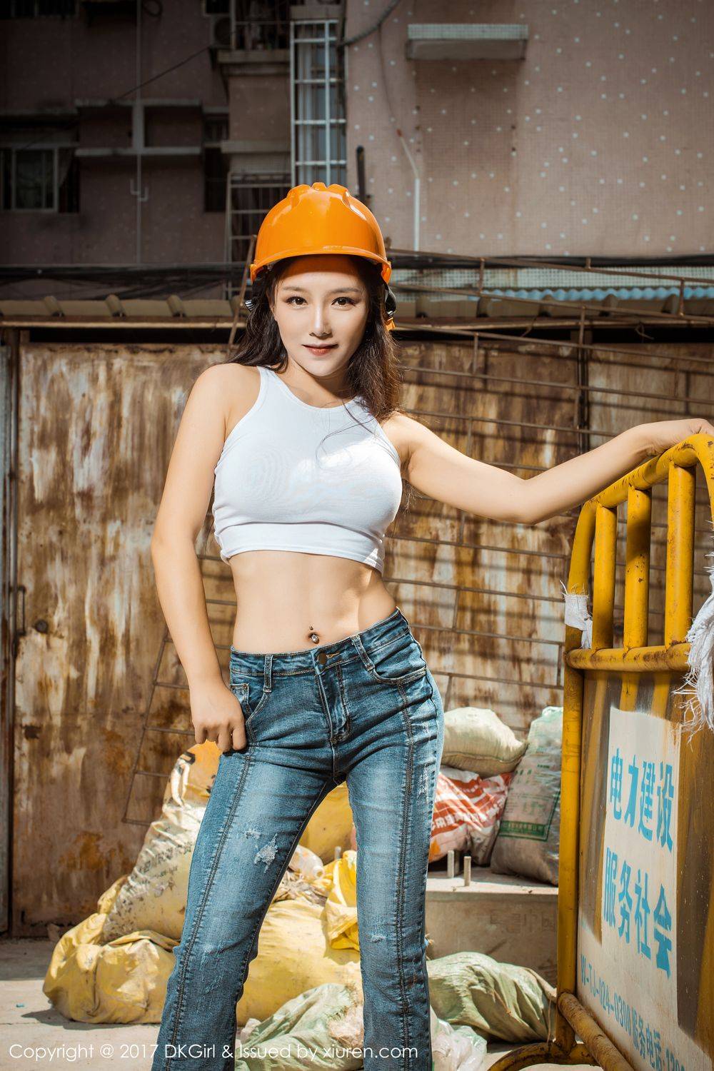 御女郎高颜值健身媛美人美胸美腿大尺度真空演绎-5