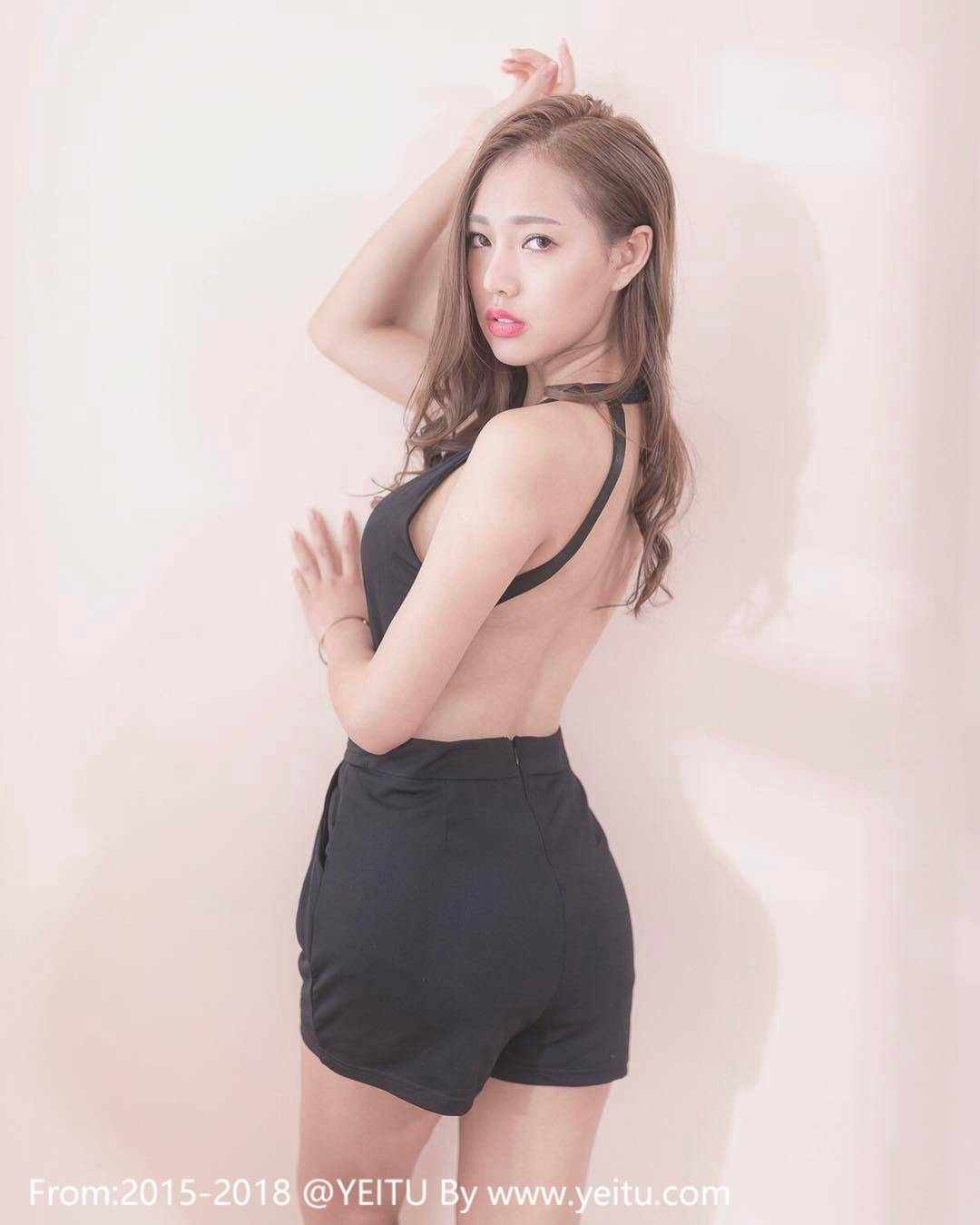 台湾正妹林薇多Victoria野性性感 南半球的好风景-9