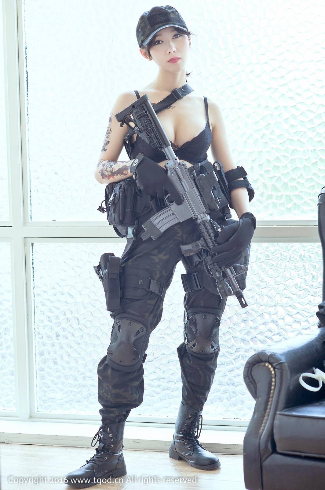 推女神冷艳美女Audrey如特种装扮白皙乳胸内衣诱惑-29