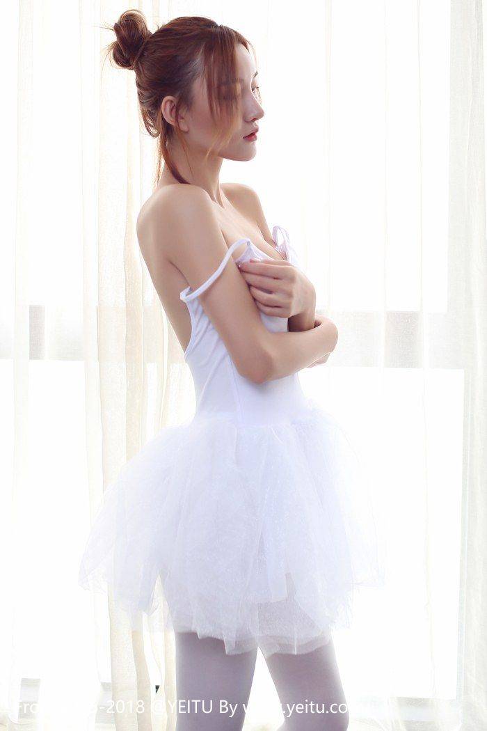 秀人网美女模特M梦baby薄纱丝袜美腿芭蕾高贵性感写真-11