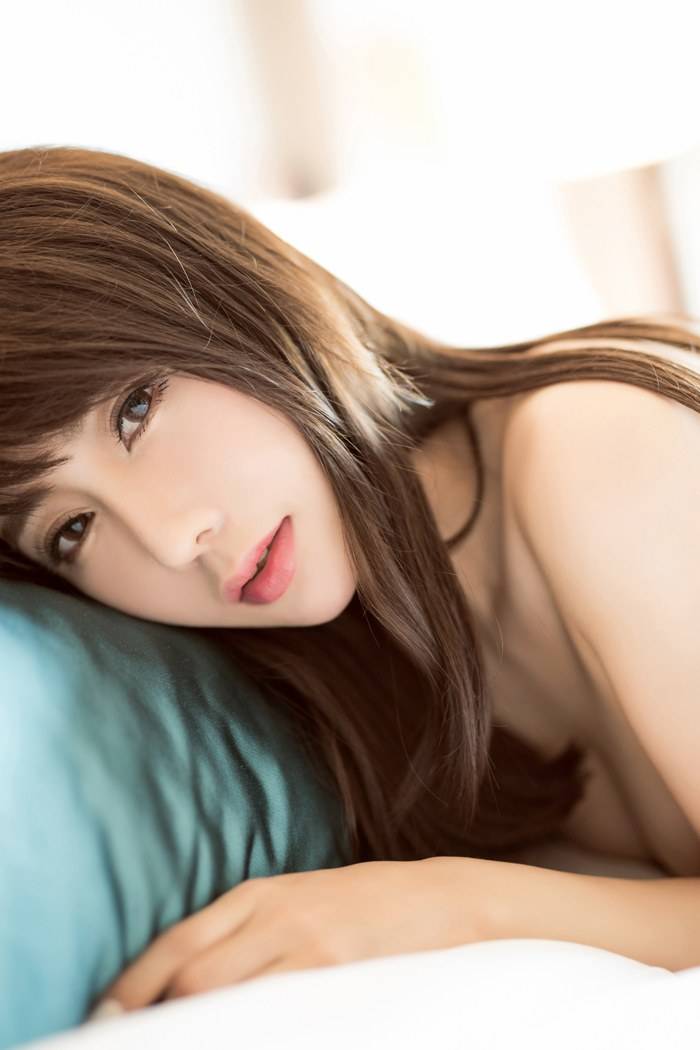 秀人网美女模特楚恬Olivia职场OL制服诱惑黑丝美腿性感写真-34