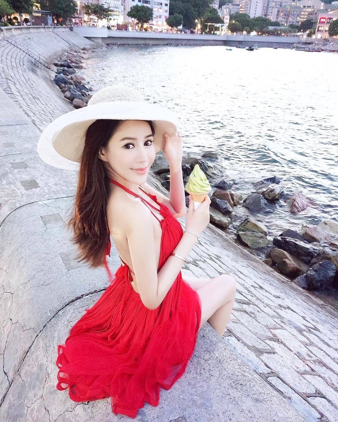 香港坊间罕见嫩模叶凯琪高颜值极品身材白嫩养眼写真-24