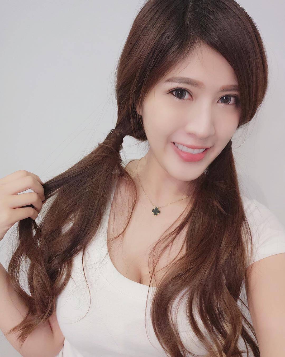 台湾美女主播刘庭羽女仆兔女郎制服内衣诱惑气质写真-21