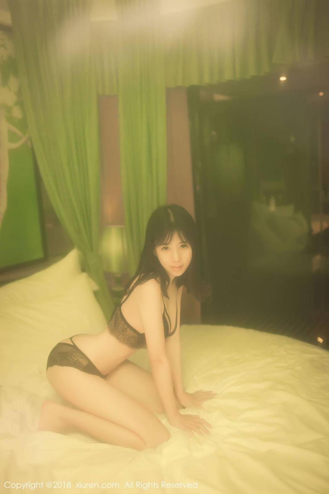 秀人网美女模特Ellie艾栗栗修长美腿内衣诱惑外拍-23