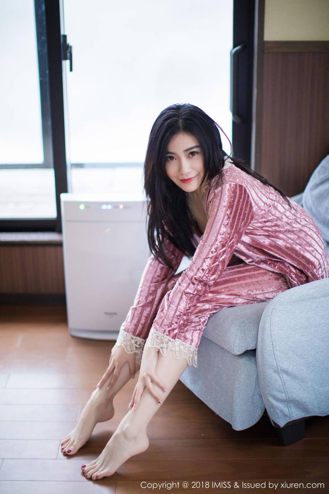 爱蜜社性感女神许诺Sabrina凝玉美胸丝袜美腿北海道旅拍-14