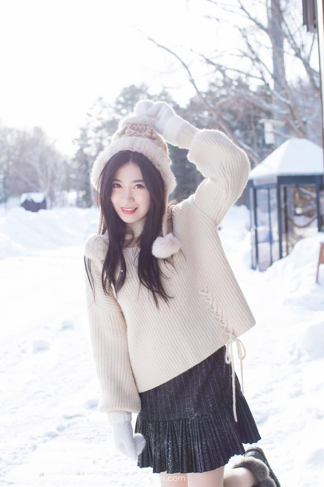 爱蜜社性感女神许诺Sabrina凝玉美胸丝袜美腿北海道旅拍-23