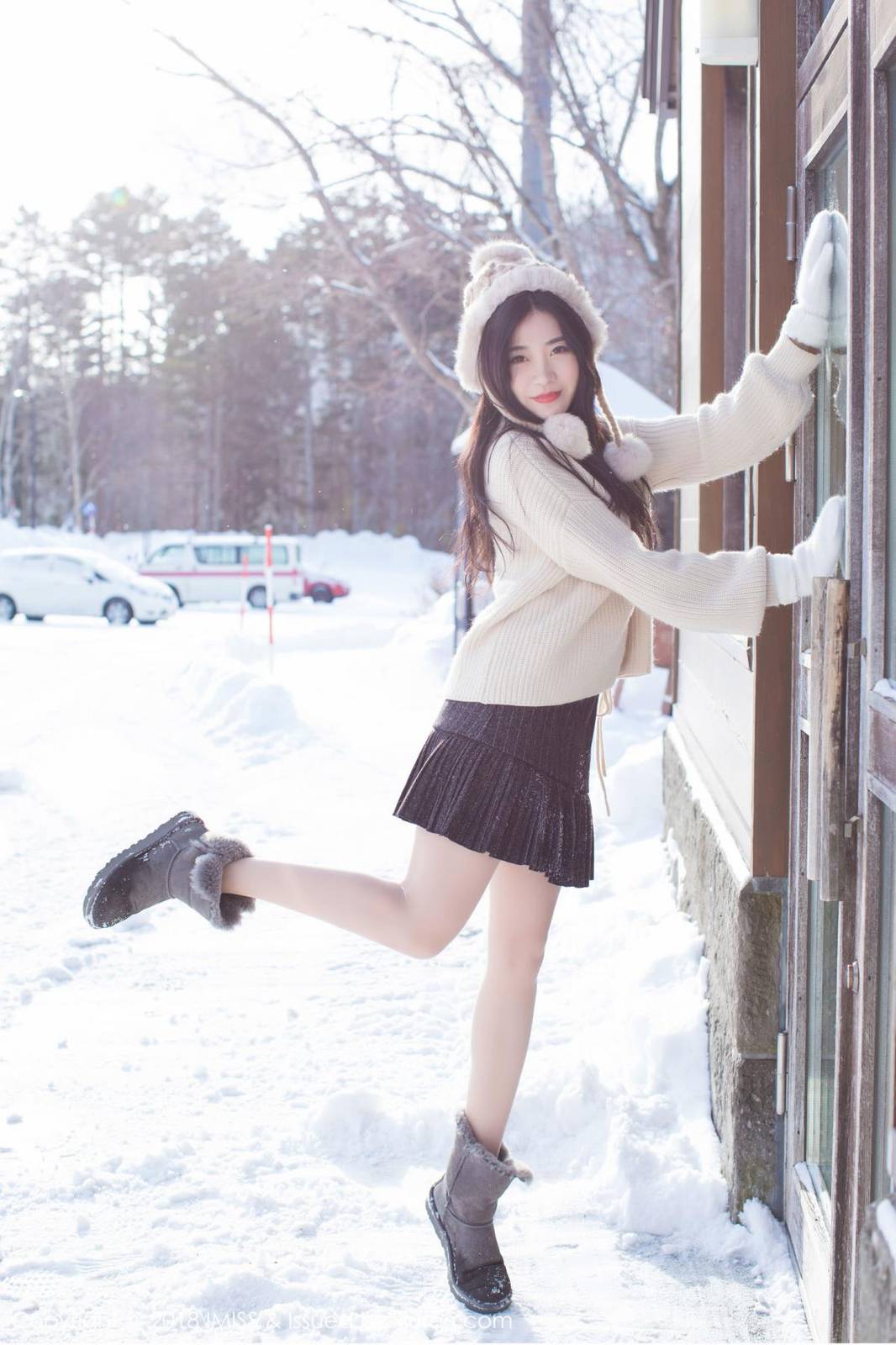 爱蜜社性感女神许诺Sabrina凝玉美胸丝袜美腿北海道旅拍-22