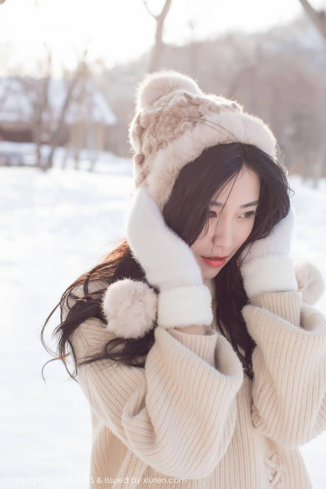 爱蜜社性感女神许诺Sabrina凝玉美胸丝袜美腿北海道旅拍-28