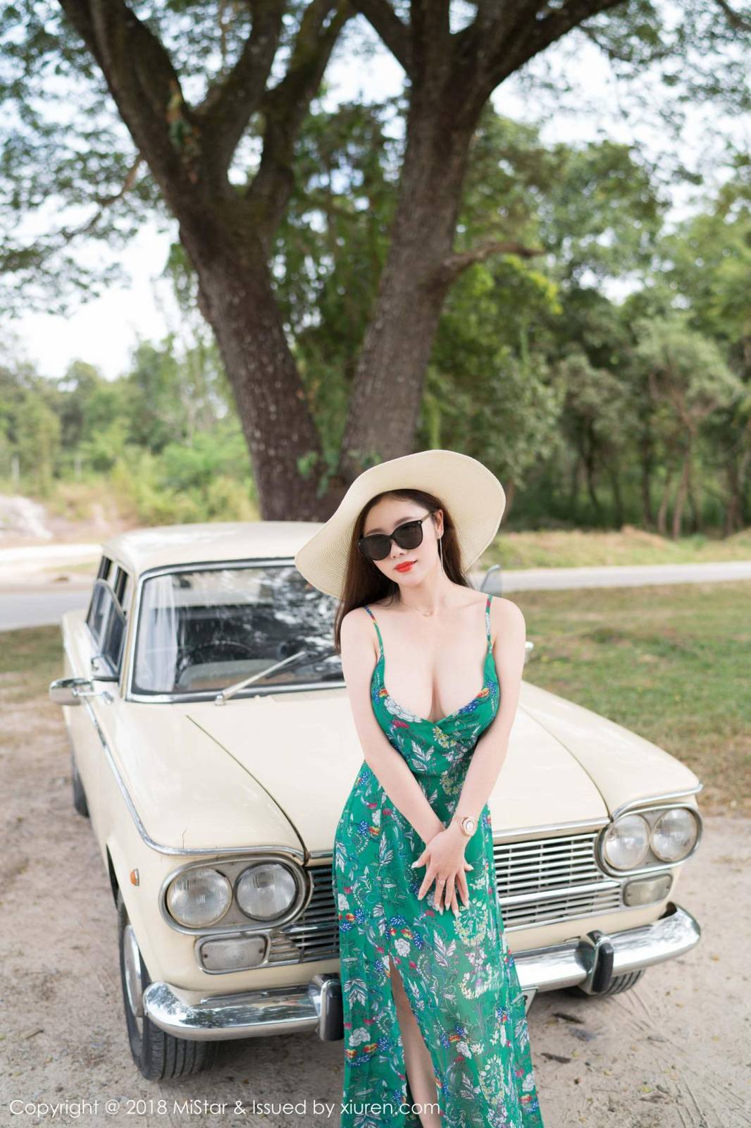 魅妍社美女模特雪千紫性感吊裙白皙巨乳泰国清迈旅拍-18