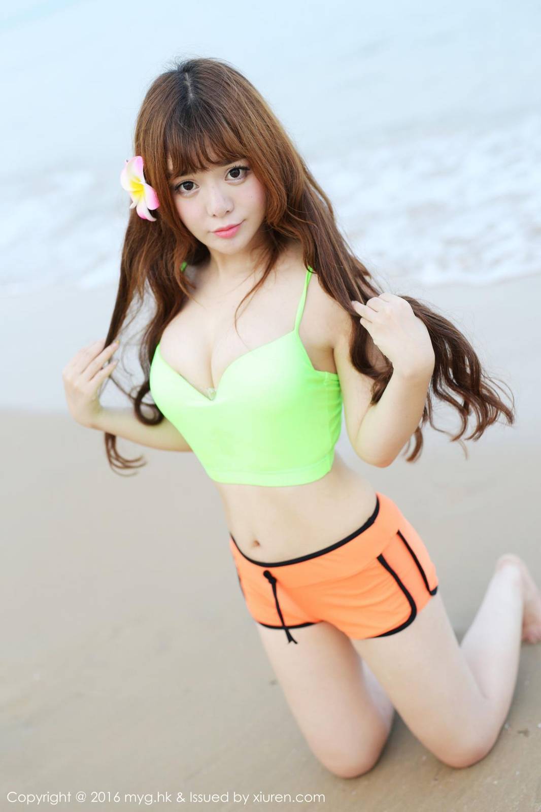 美媛馆性感美女粉芭比VV沙滩比基尼三亚魅惑旅拍-38