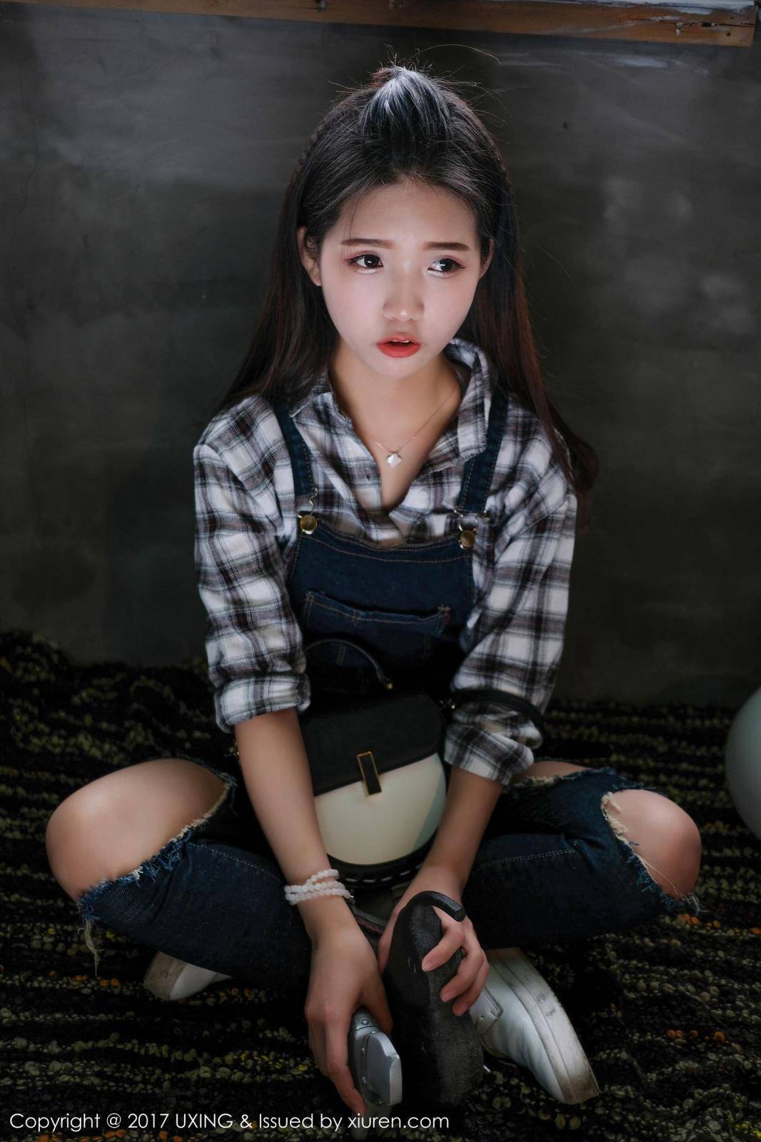 优星馆新人嫩模可爱的小叶子童颜巨乳格子衫大尺度写真-12