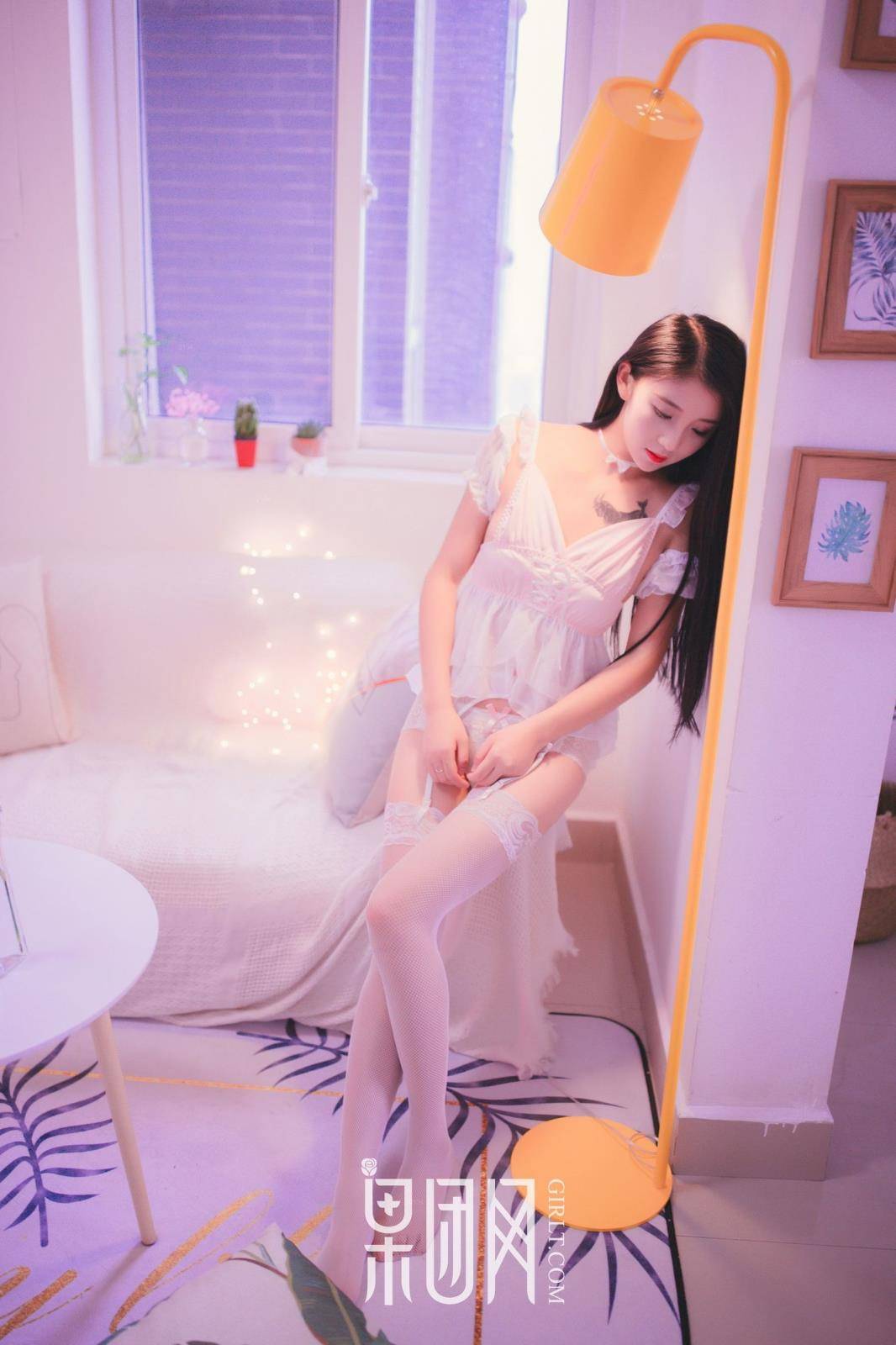 Girlt果团网性感女神熊川纪信蕾丝薄纱丝袜美腿唯美写真