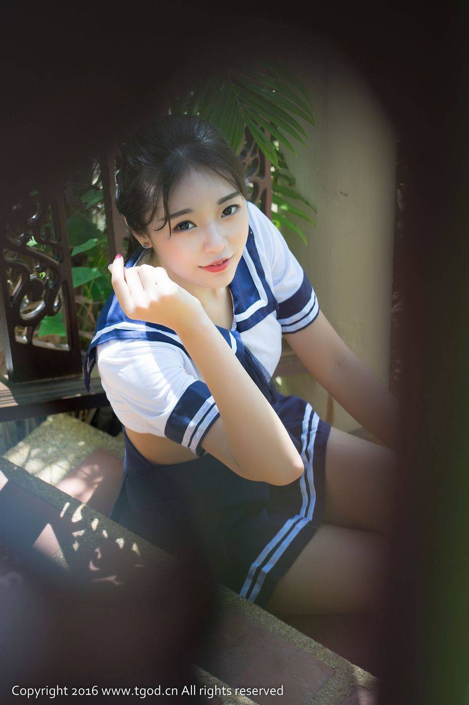 推女神性感女神可乐Vicky学生装泳池比基尼制服诱惑-6