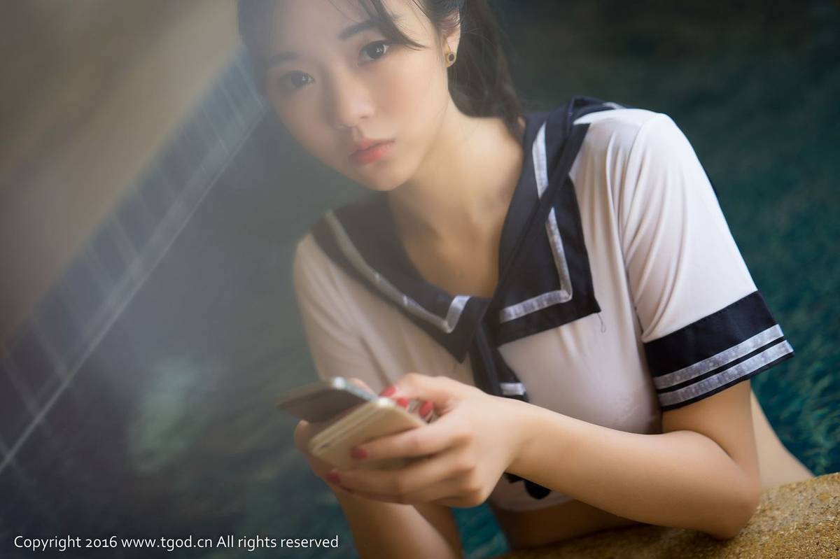 推女神性感女神可乐Vicky学生装泳池比基尼制服诱惑-43