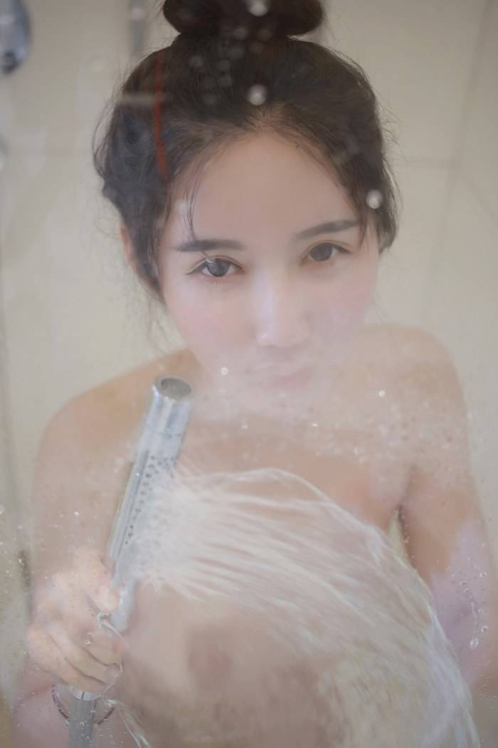 模范学院小酒窝美女模特程程CC泡泡浴内衣湿身诱惑性感写真-11
